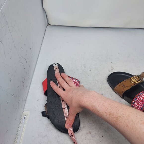 Louis Vuitton Bom Dia Kyoto Monogram Slide Sandal - Picture 14 of 15